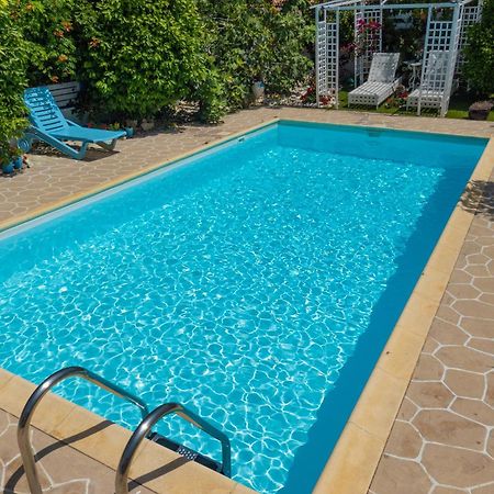 Greek Island Style 2 Bedroom Villa With Pool Next To The Sea Ларнака Экстерьер фото