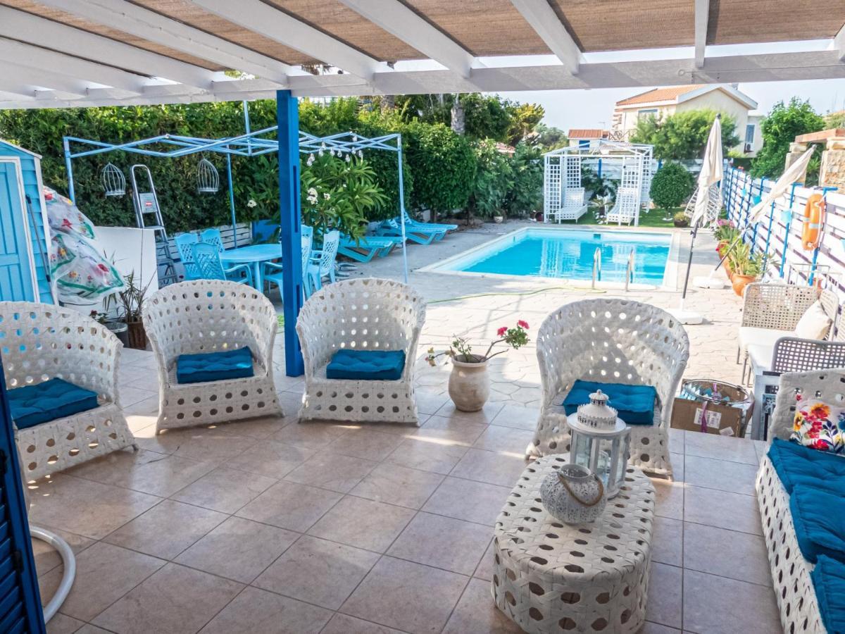Greek Island Style 2 Bedroom Villa With Pool Next To The Sea Ларнака Экстерьер фото