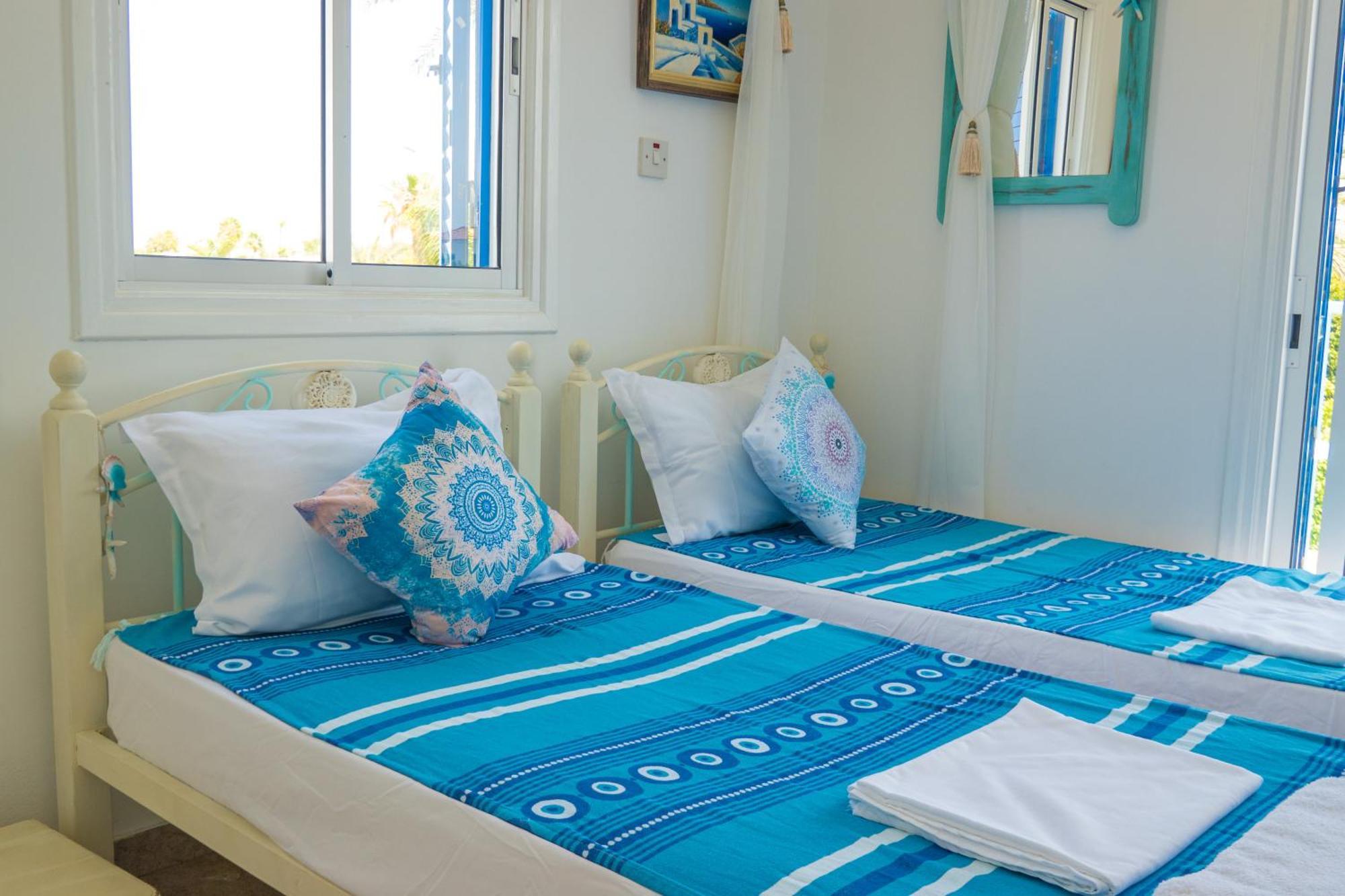 Greek Island Style 2 Bedroom Villa With Pool Next To The Sea Ларнака Экстерьер фото